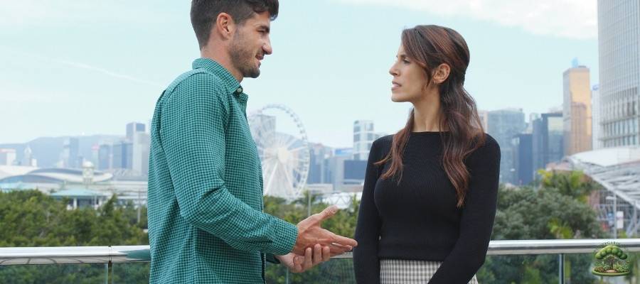 Signs of a healthy relationship Couples talk out problems